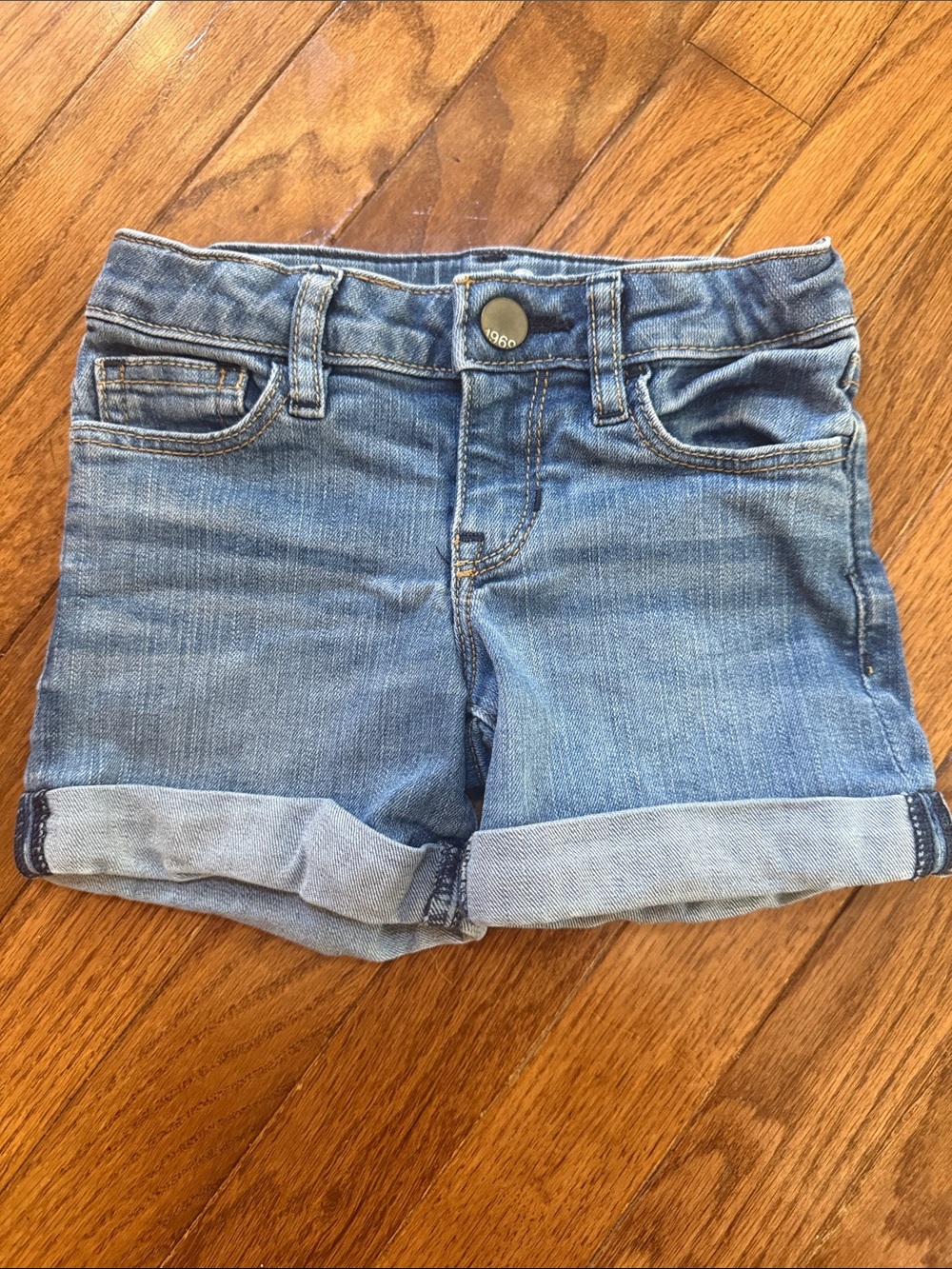 Gap kids midi shorts girls size 5 with adjustable waist